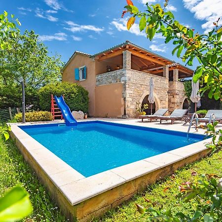 Vila Casa Karnevali Žminj Exteriér fotografie