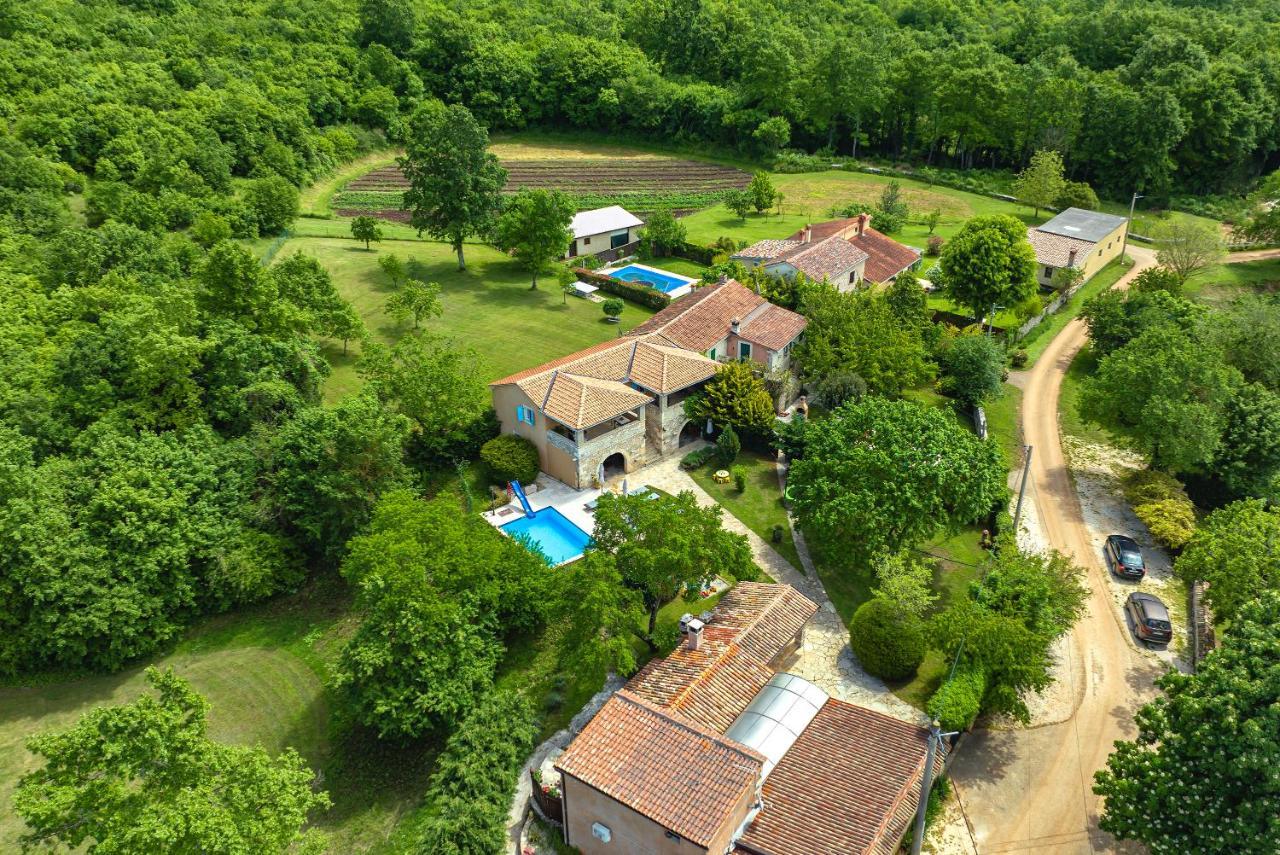 Vila Casa Karnevali Žminj Exteriér fotografie