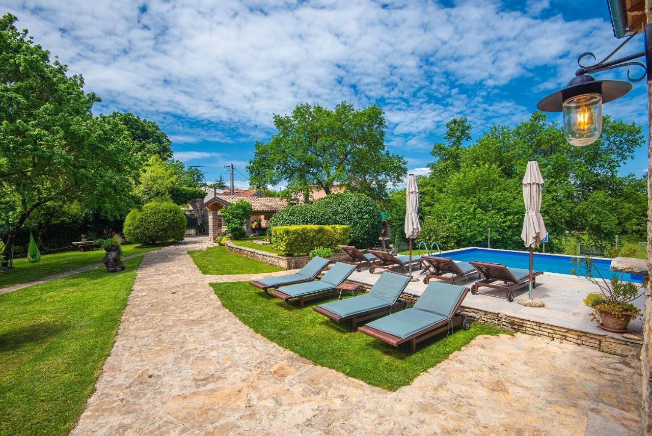 Vila Casa Karnevali Žminj Exteriér fotografie