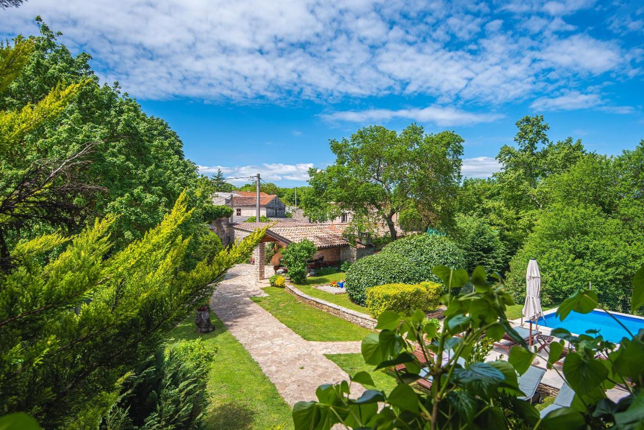 Vila Casa Karnevali Žminj Exteriér fotografie